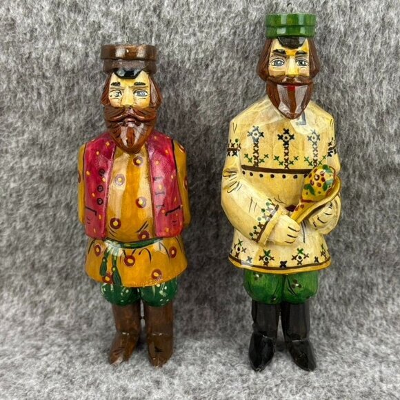 ✅2- VTG Hand-Painted Hand-Carved Russian Folk Art Wooden Christmas Ornaments - Picture 1 of 8